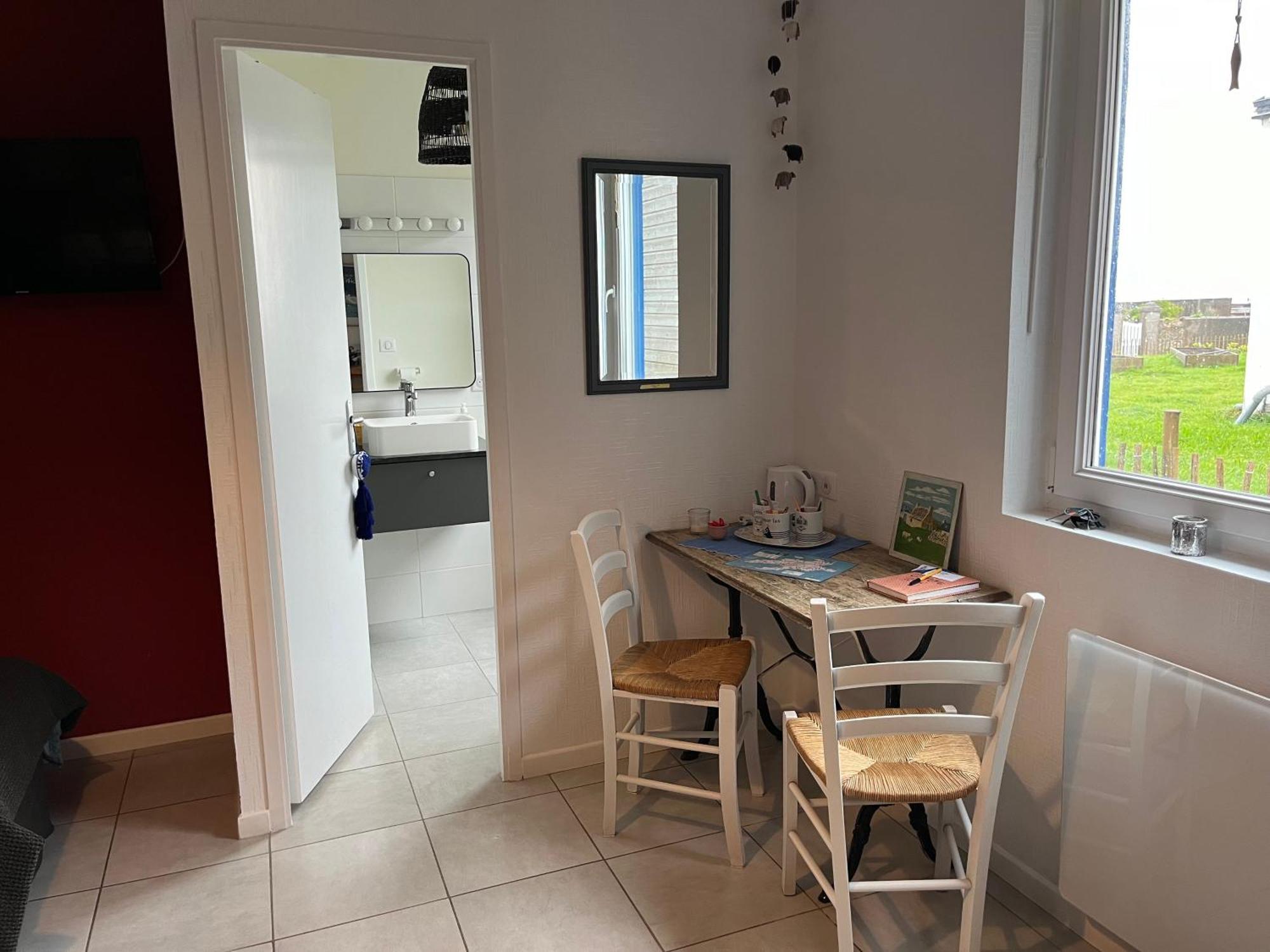 Ushant L'Atelier De Mezareun Bed & Breakfast エクステリア 写真