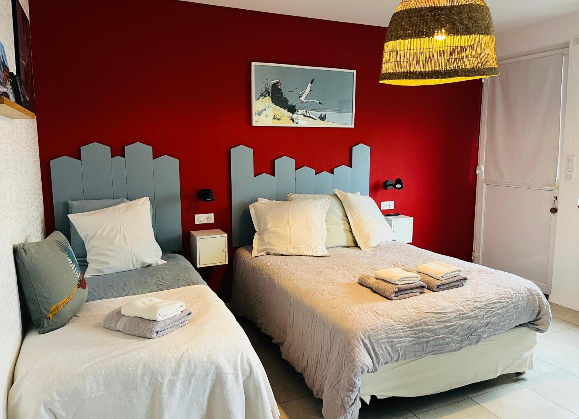 Ushant L'Atelier De Mezareun Bed & Breakfast エクステリア 写真